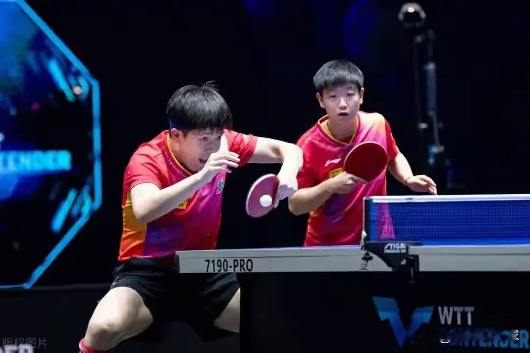 发现没
怎么奥运会乒乓球的项目越来越少了
以前的女双、男双都没有了
就只有混双还