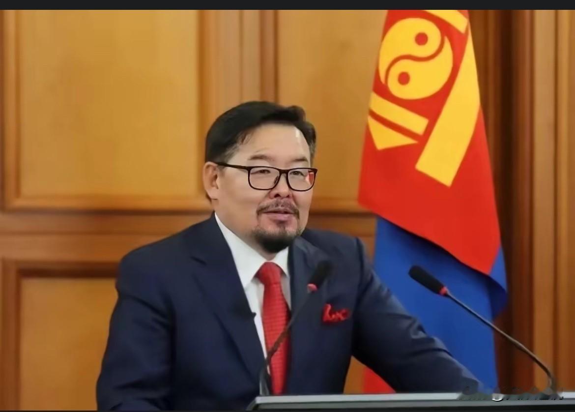 立场看利益
最近外界都在议论蒙古新总理上台后的动作。新领导人一换，政策风向也跟着