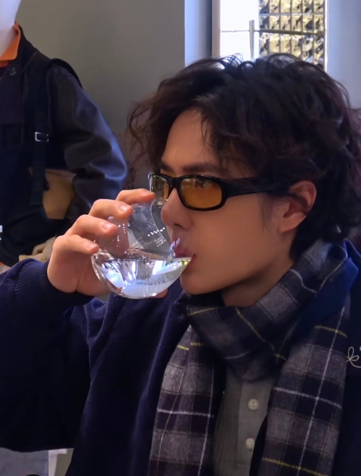 向全世界安利王一博 哥哥你在笑什么 迷到我了王一博