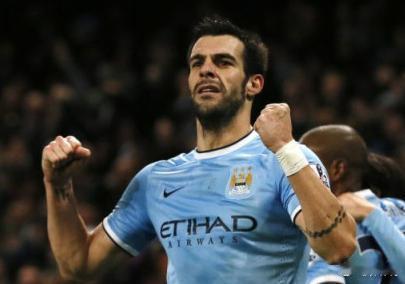 【英超冠军就他了！5亿曼城连灭4豪门 半季豪灌81球】12月27日， 曼城近10