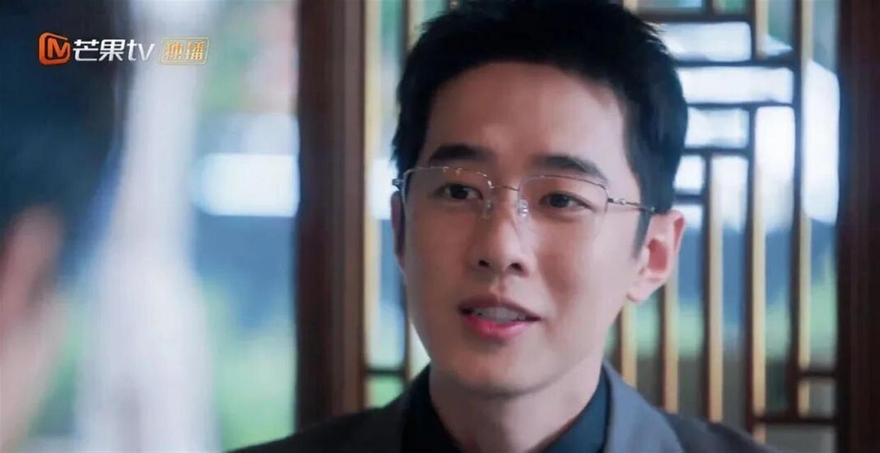 《野狗骨头》原著结局：苗靖的两个前男友一个阳光一个精英，为何非选那个连空调都装不