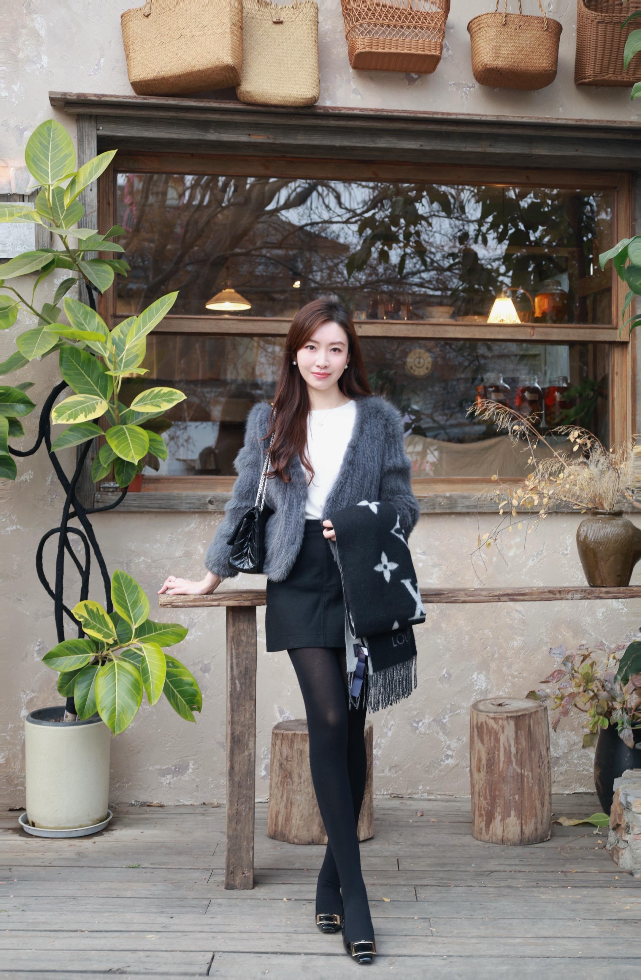 我不放弃爱的勇气 我不怀疑会有真心.