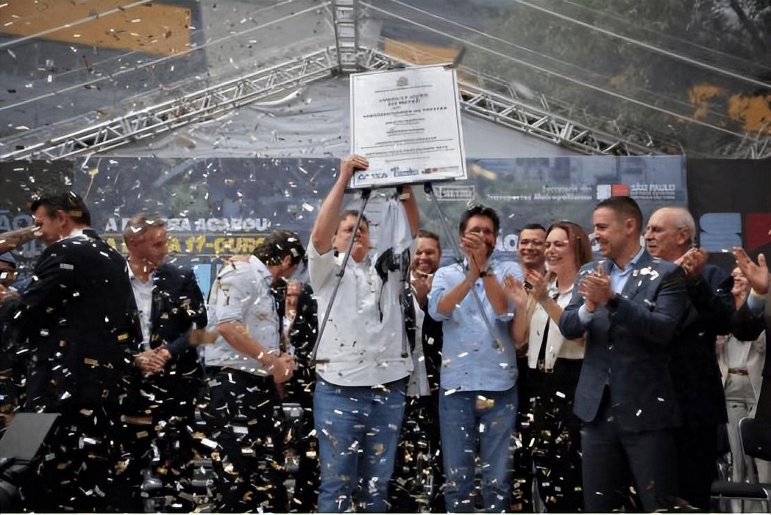 首个云轨出海落地巴西，比亚迪驶向世界，尽显中国硬核实力


最近比亚迪在巴西圣保