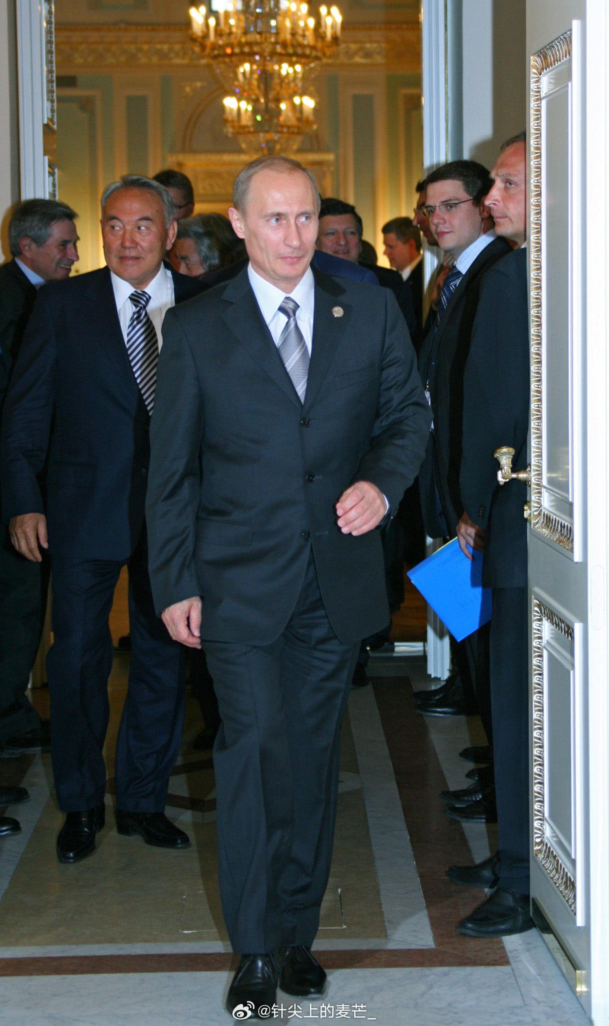 瓦洛佳小朋友  晚安