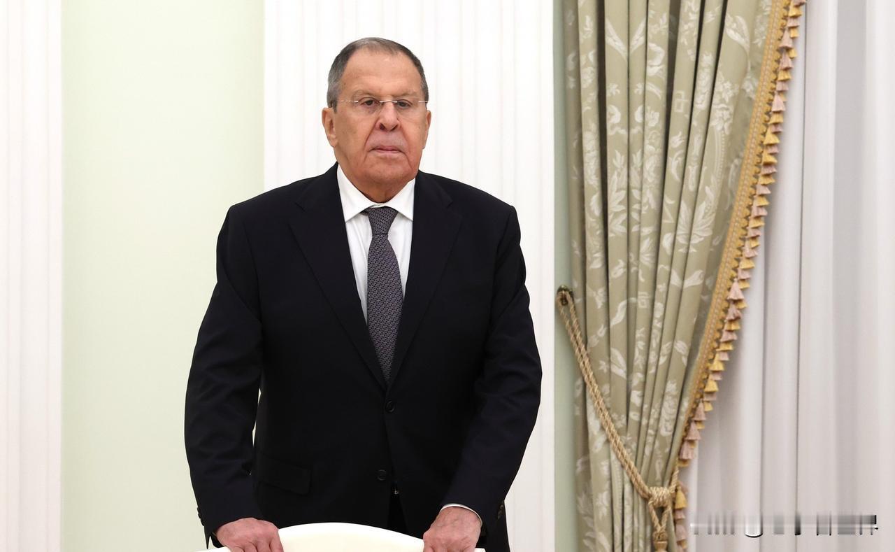 【拉夫罗夫：至少100名英国军人参与了对俄战争】
莫斯科时间2025年12月11