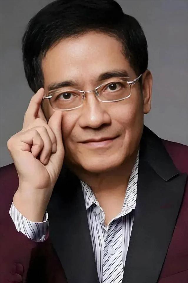 经济学家郎咸平说，这一次，携程被罚款五十多亿，是针对互联网企业最大的一次处罚，意