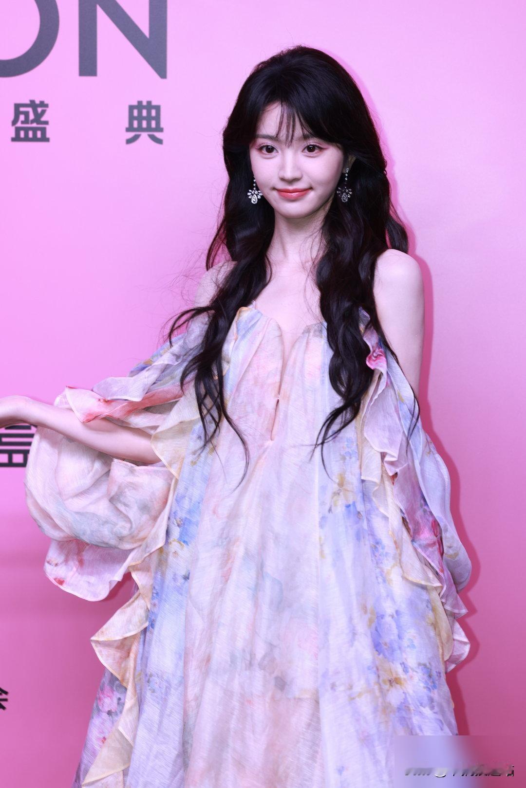 田曦薇

｜

#田曦薇 花仙子#



丛林花仙💐 （生图）

@田曦薇
