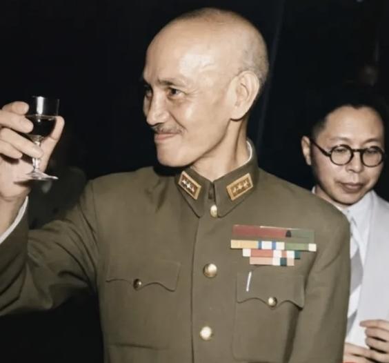 都说领导不好当，可为什么还是削尖了脑袋当领导呢？原因很简单，因为最终解释权归领导