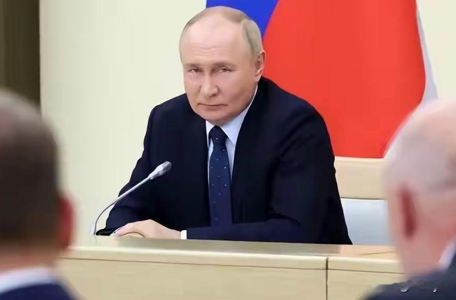 外媒报道，俄罗斯总统普京发出警告：欧盟对被冻结的俄罗斯国家资产的任何处置行为都是