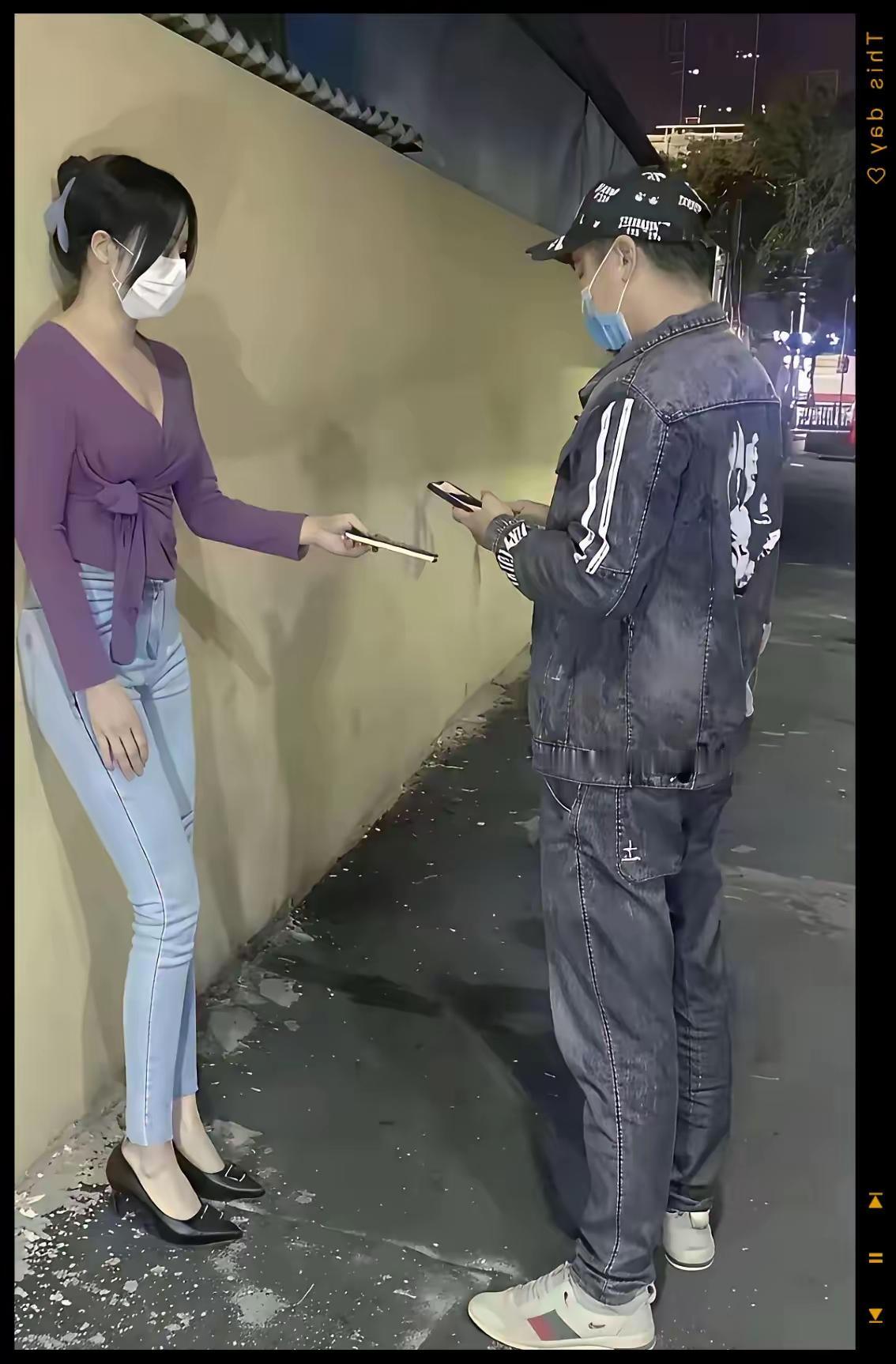 真心看不懂！
拼命挣来的血汗钱，
这样挥霍真的值得吗？