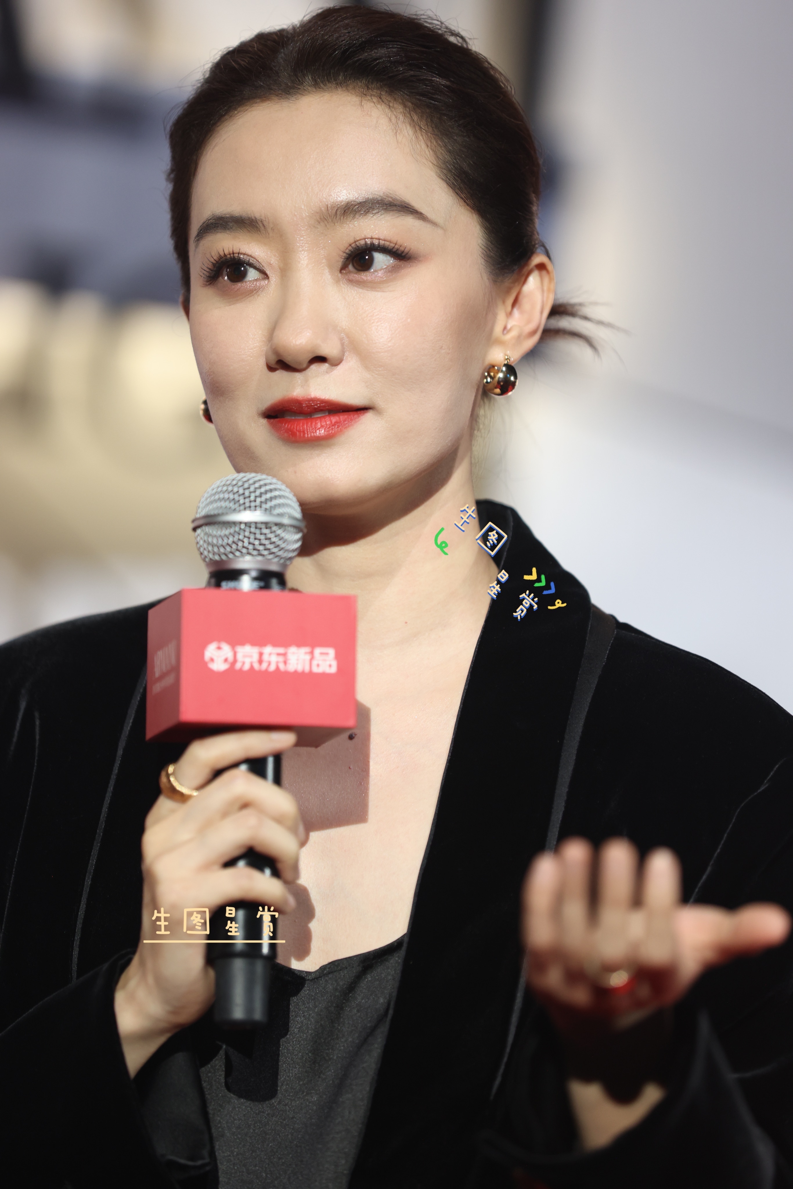 斐妈一出场便被硬控了，大女主气场完全无法抵抗[awsl]💄张小斐 影后松弛感张