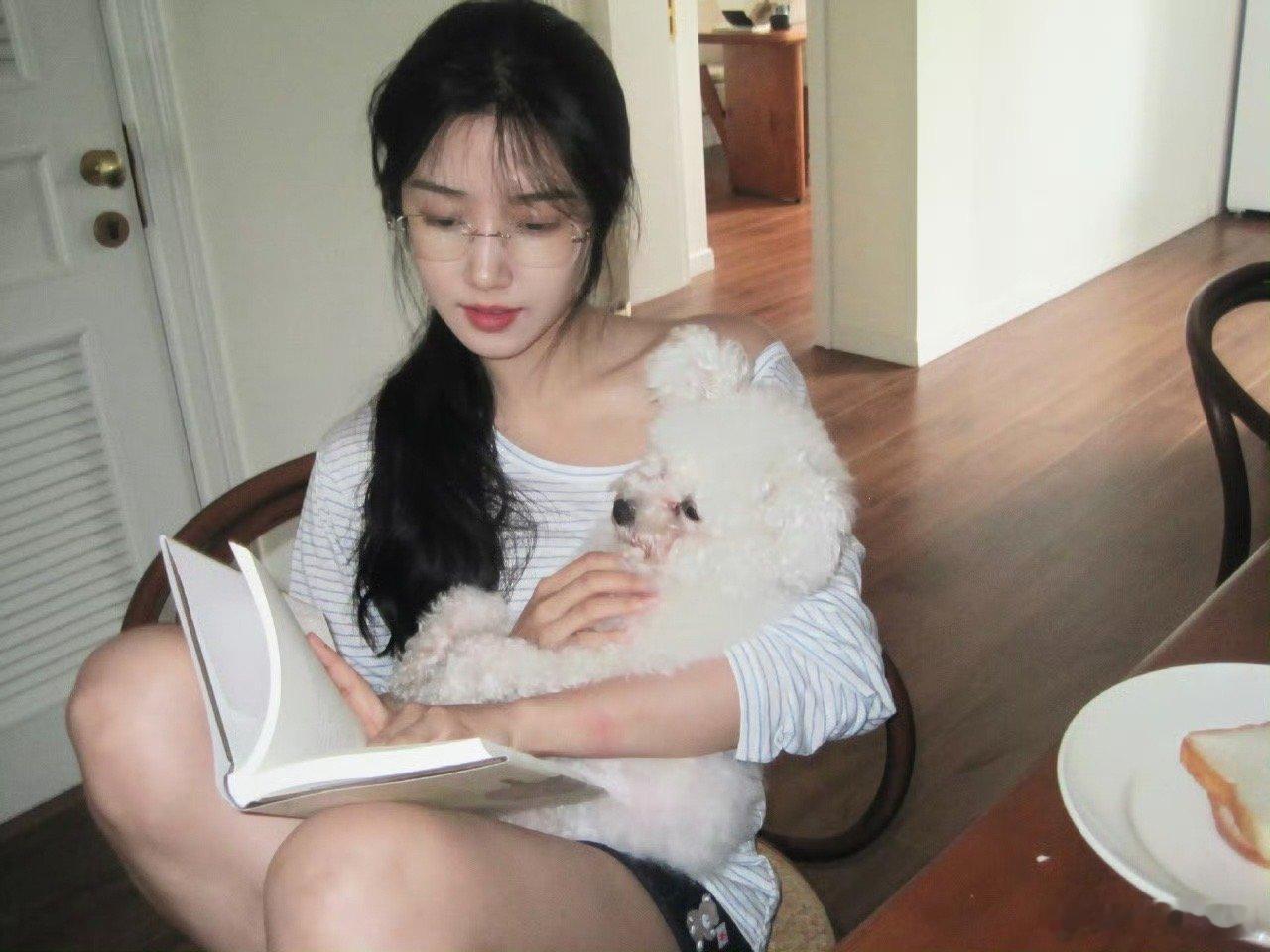 卢昱晓居家ins风，好看。