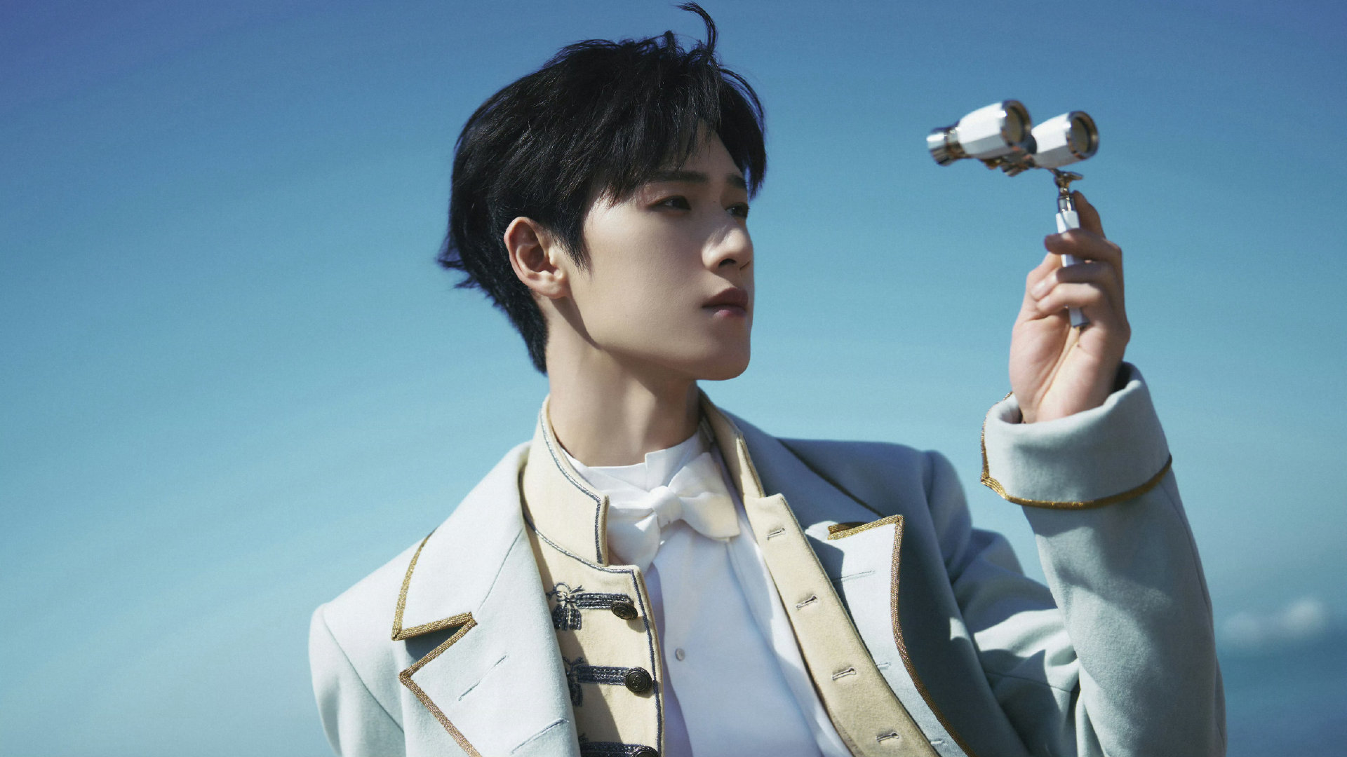 李昀锐｜星光大赏造型出图，身穿Dior by Jonathan Anderson