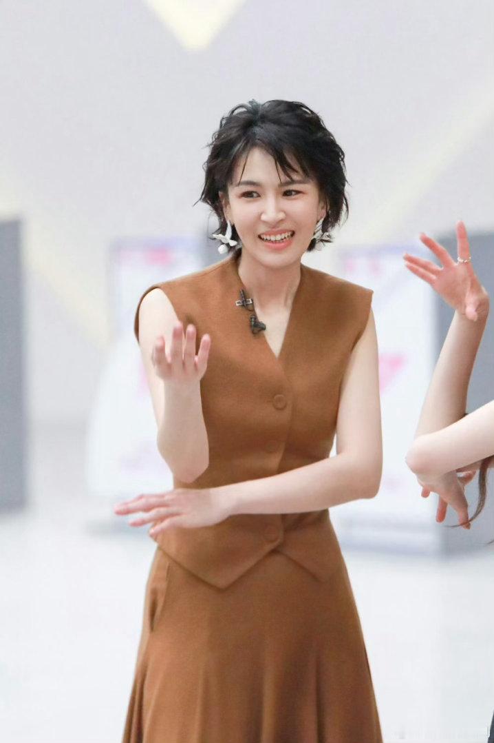 乘风2026第一场公演乘风2026第一场公演，看小考舞台期待值已经拉满了！燥候明