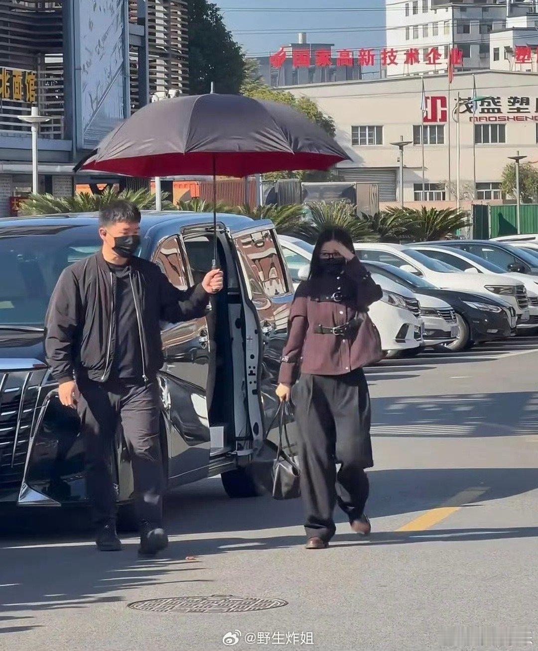 虞书欣有时候的穿搭确实不尽如意