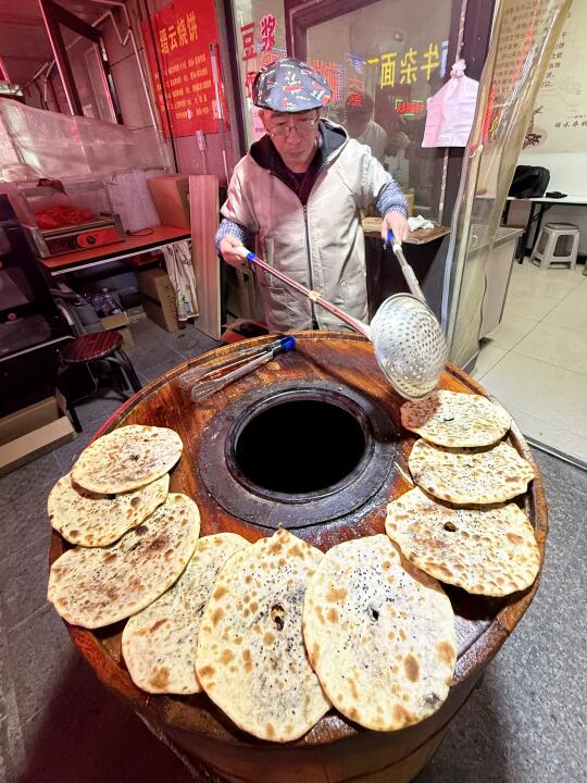 每次去东泽必买的梅干菜烧饼