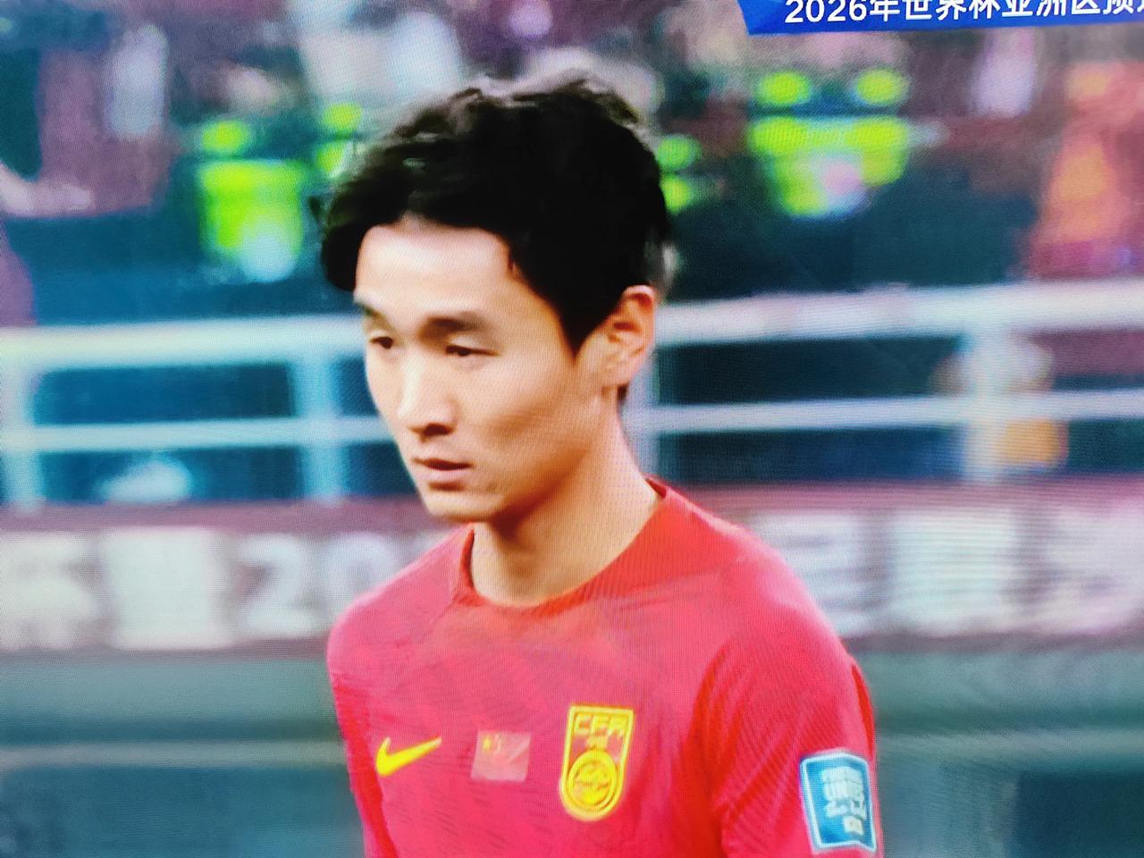 祝贺中国男足4：1大胜新加坡，终于看到一场酣畅淋漓的比赛：
1、武磊还是中国男足