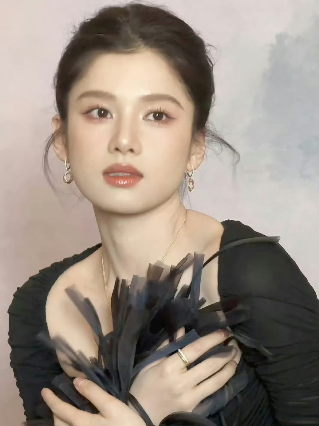 张婧仪live的神很难不懂她的美貌好吗 ​​​