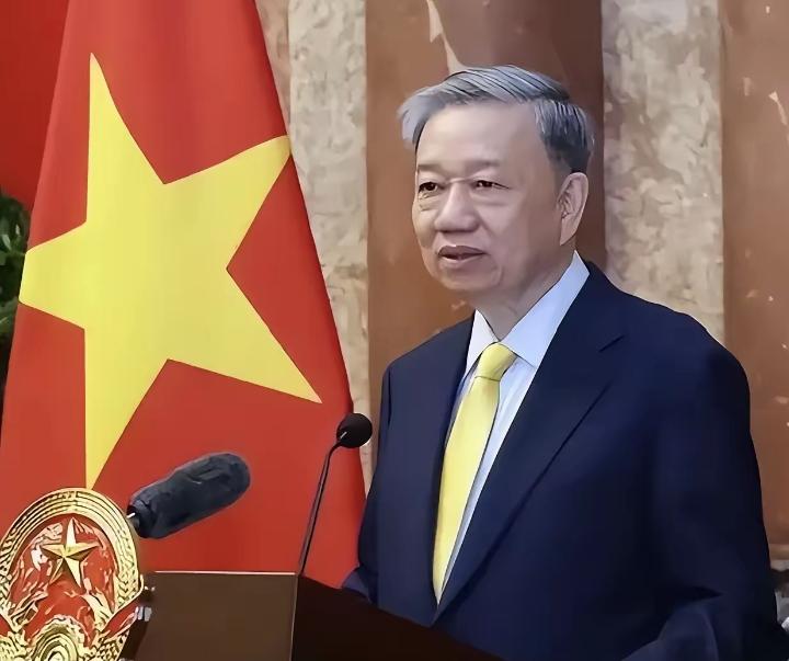 “特朗普在白宫当面承诺，立刻把越南踢出美国的尖端技术限制名单！外界全以为华盛顿突