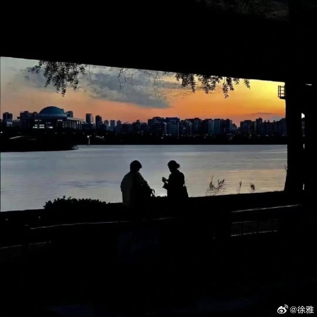 氛围感背景图。 