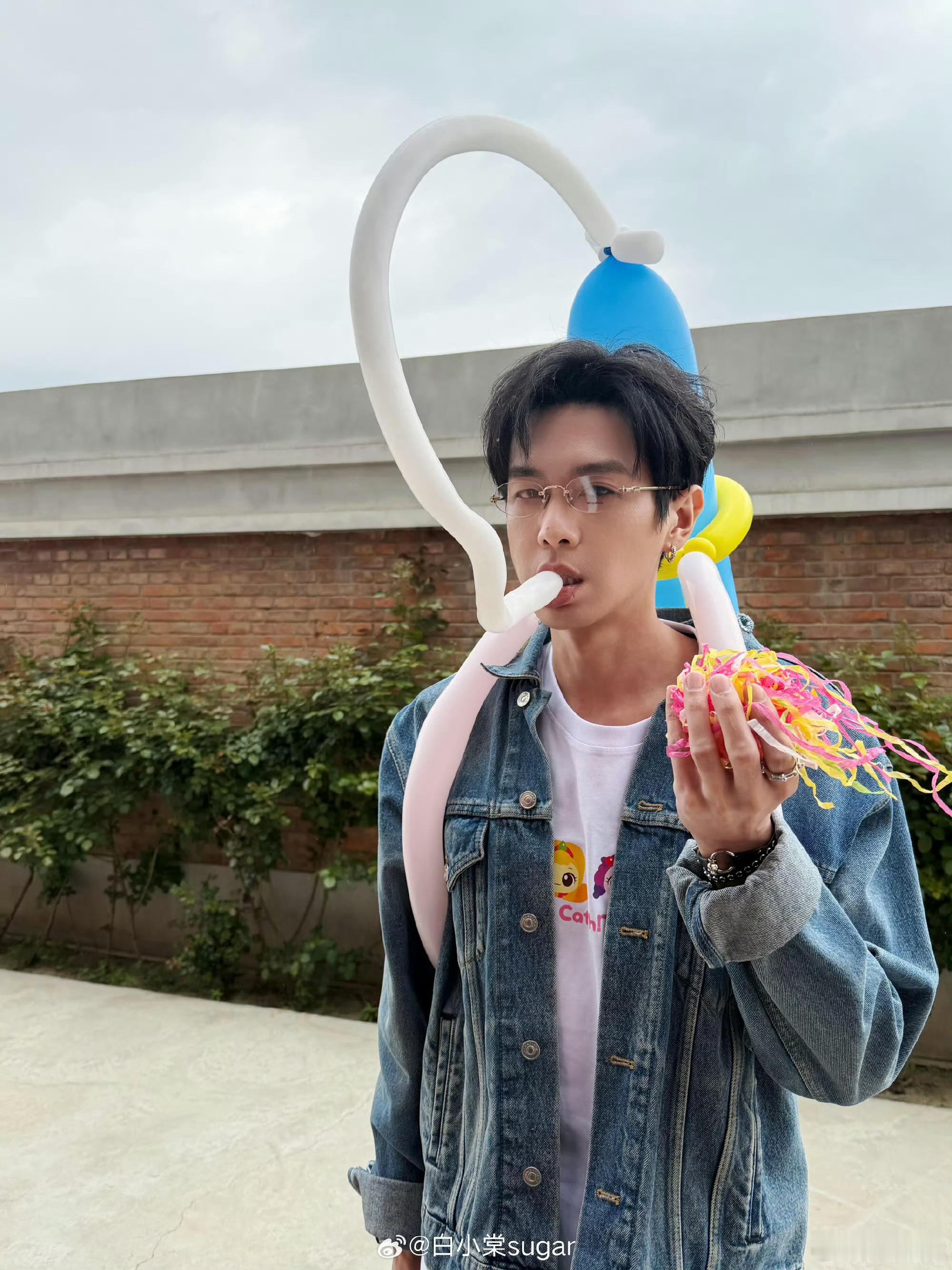唐艺昕为女儿庆祝生日好幸福的一家子，唐艺昕，张若昀工作再忙也会空下时间来陪女儿过