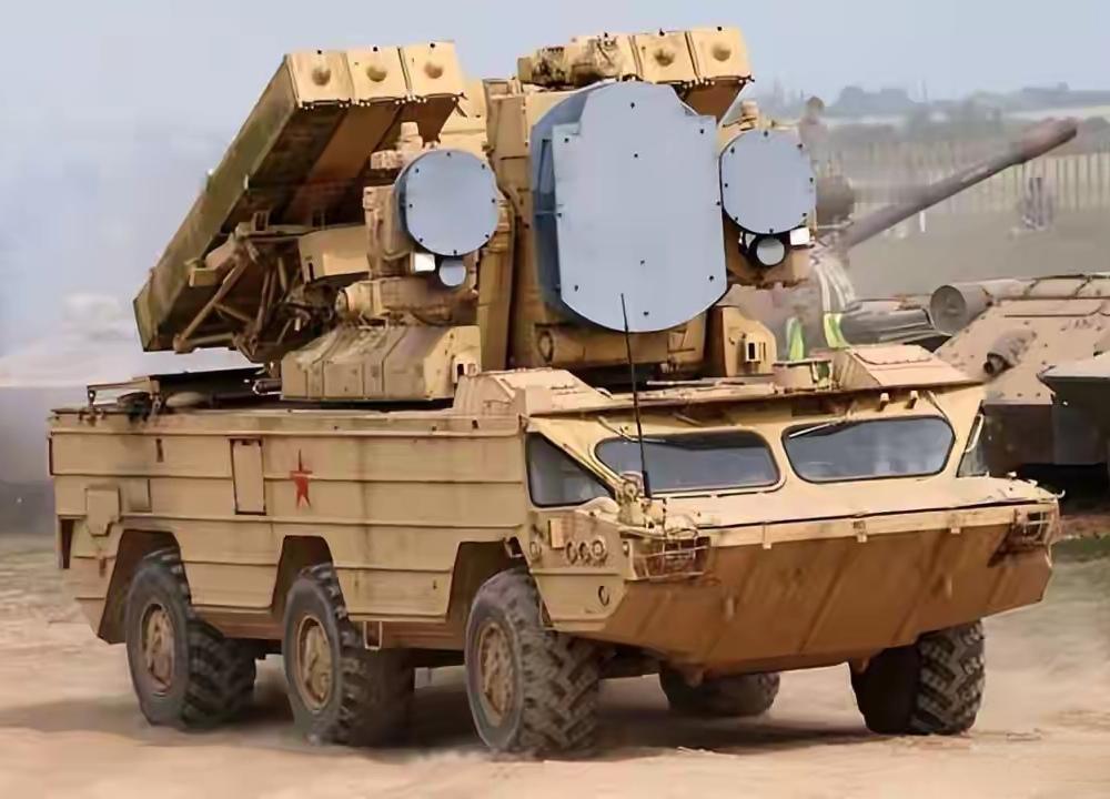 前苏联研制的 萨姆-8 “壁虎” 防空导弹