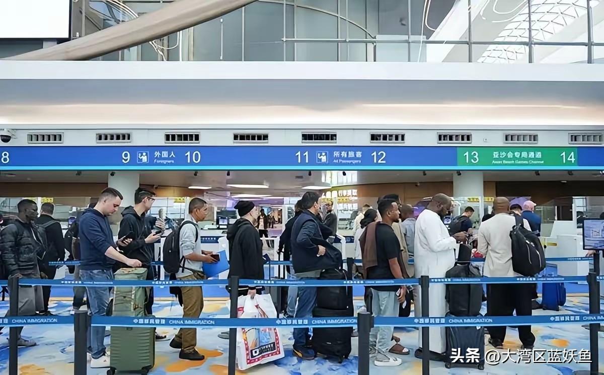 最近广州白云机场这事儿，算是给不少人提了个醒：签证这东西，真不是“说走就走”的通