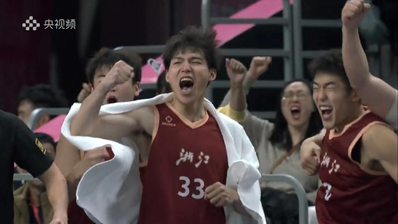 广厦的是卧底吧！真是惊掉下巴！拥有周琦、胡金秋、孙铭徽等球员的四川男篮，居然被吴