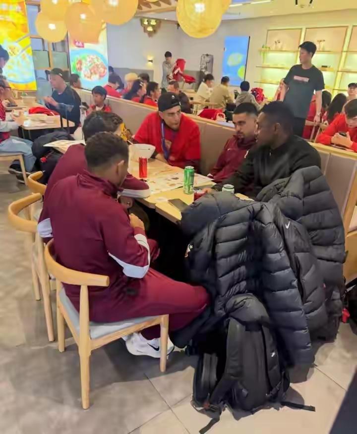 这一幕真的很值得看😄