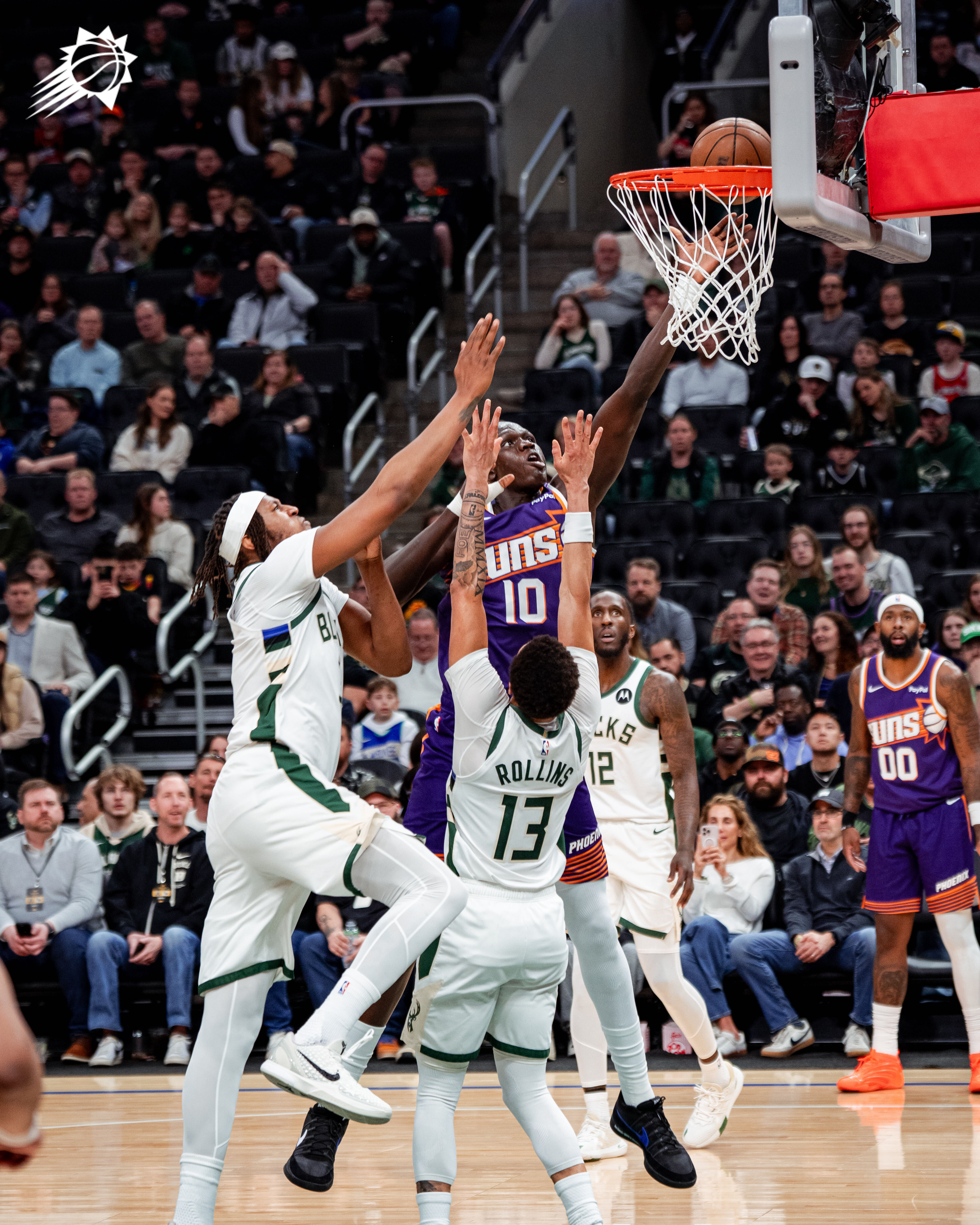 进攻大战 我们暂时46-40领先 ！ 菲尼克斯太阳 ｜旭日东升 ｜太阳vs雄鹿