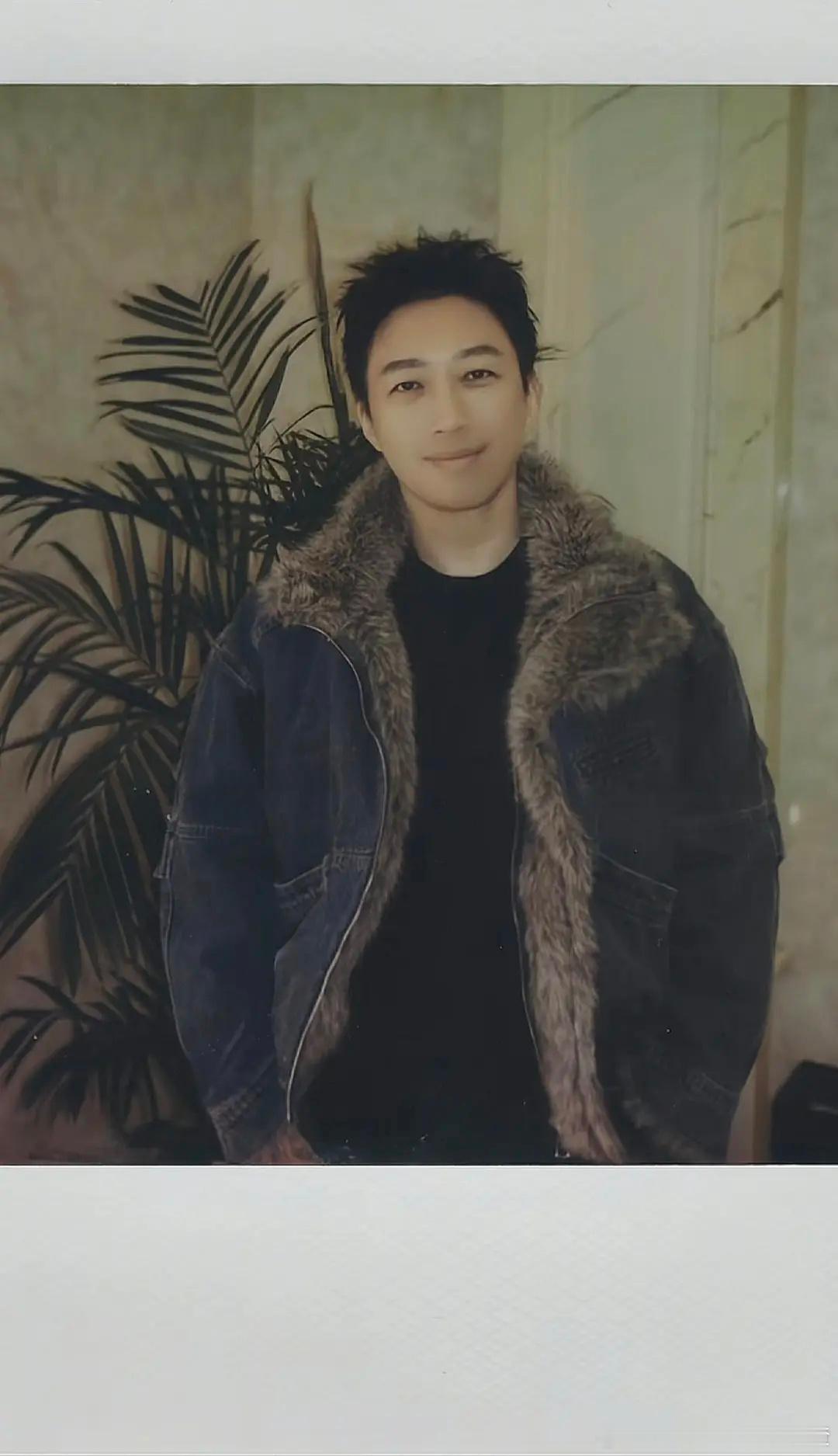 于正又浪费了四张拍立得 