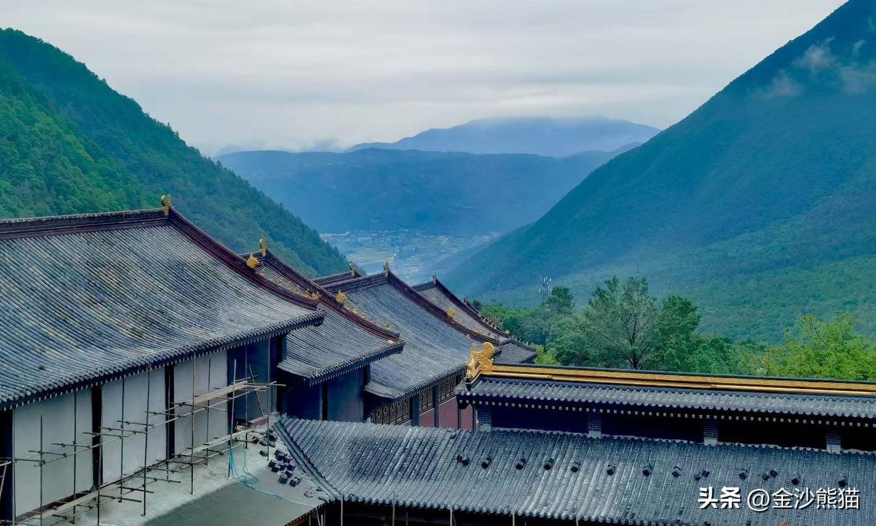 冕宁灵山寺。
图文原创：片片影迷
夏日生活打卡季