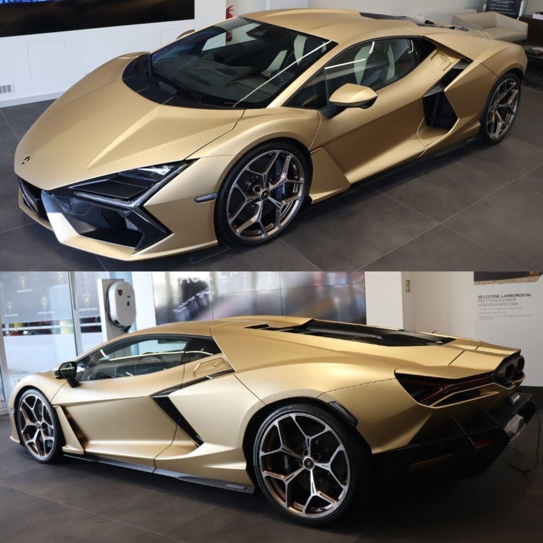 布拉格Lamborghini Revuelto.Color : Oro Elio
