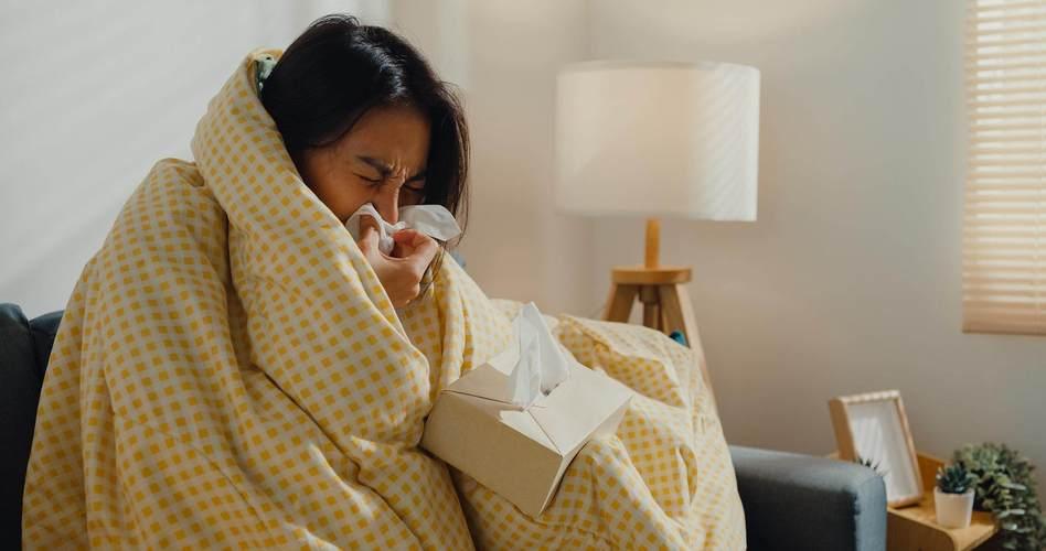 流感季或提前杀到！
今年流感毒株换装H3N2人群免疫力可能更低
专家呼吁早做预防