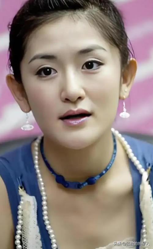 一次，谢娜在包文婧那借了3万澳元，后来还给她3万人民币，包文婧闷闷不乐，直接问她