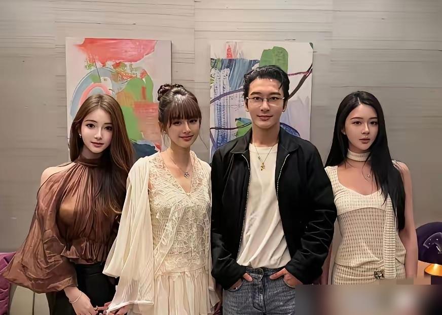 黄晓明跟小22岁女生亲密逛新加坡环球影城！叶珂刚承认分手才半个月！
你品品这时