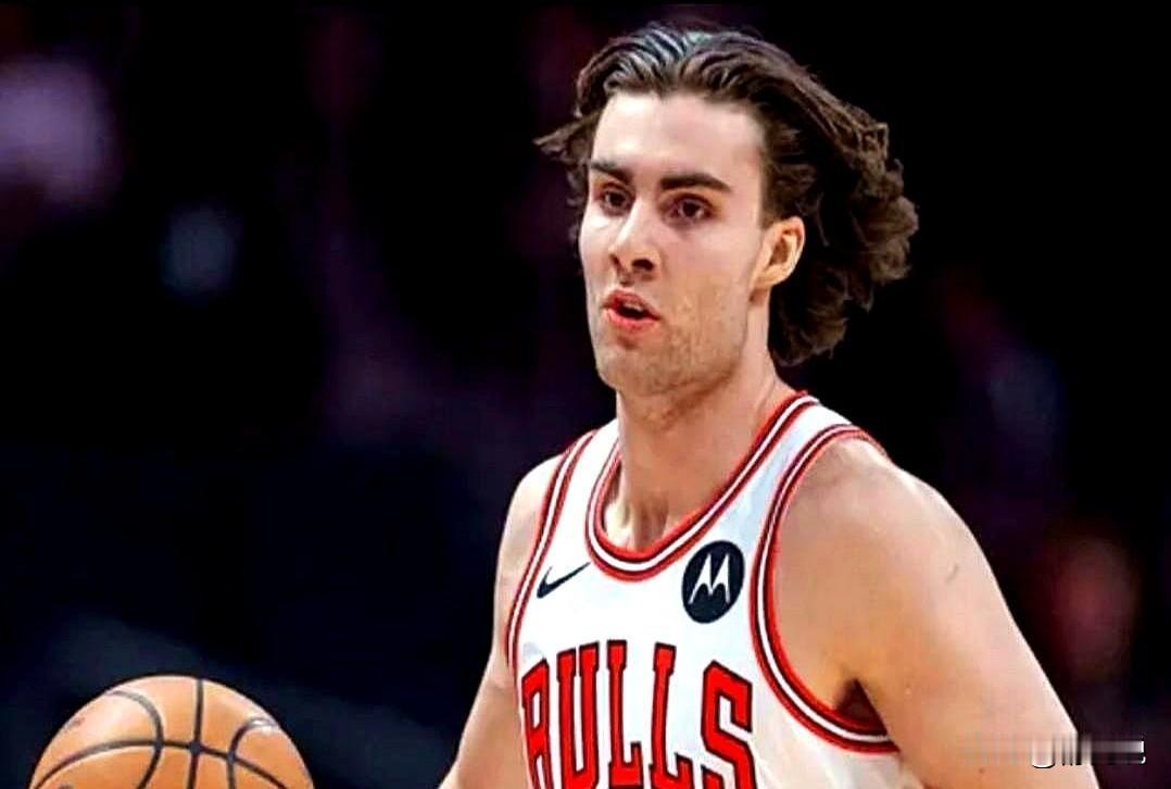 火箭用探花签换了个“水货”？24小时后，全联盟才看懂斯通的棋。
他们手握24小时