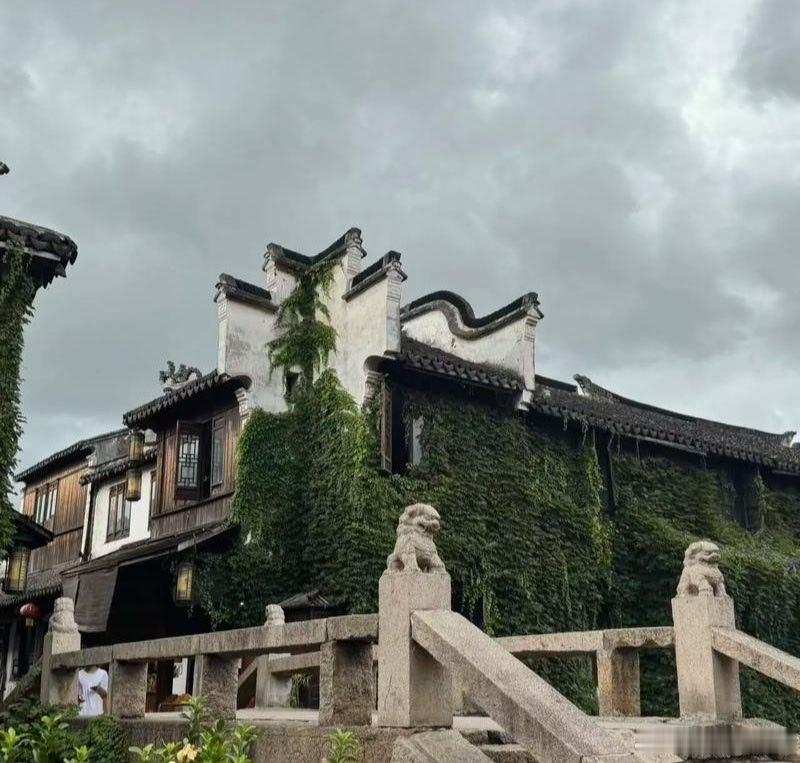 心里话         心情多美好，生活就多好。坚持做一个乐观的人，面对阳光选择