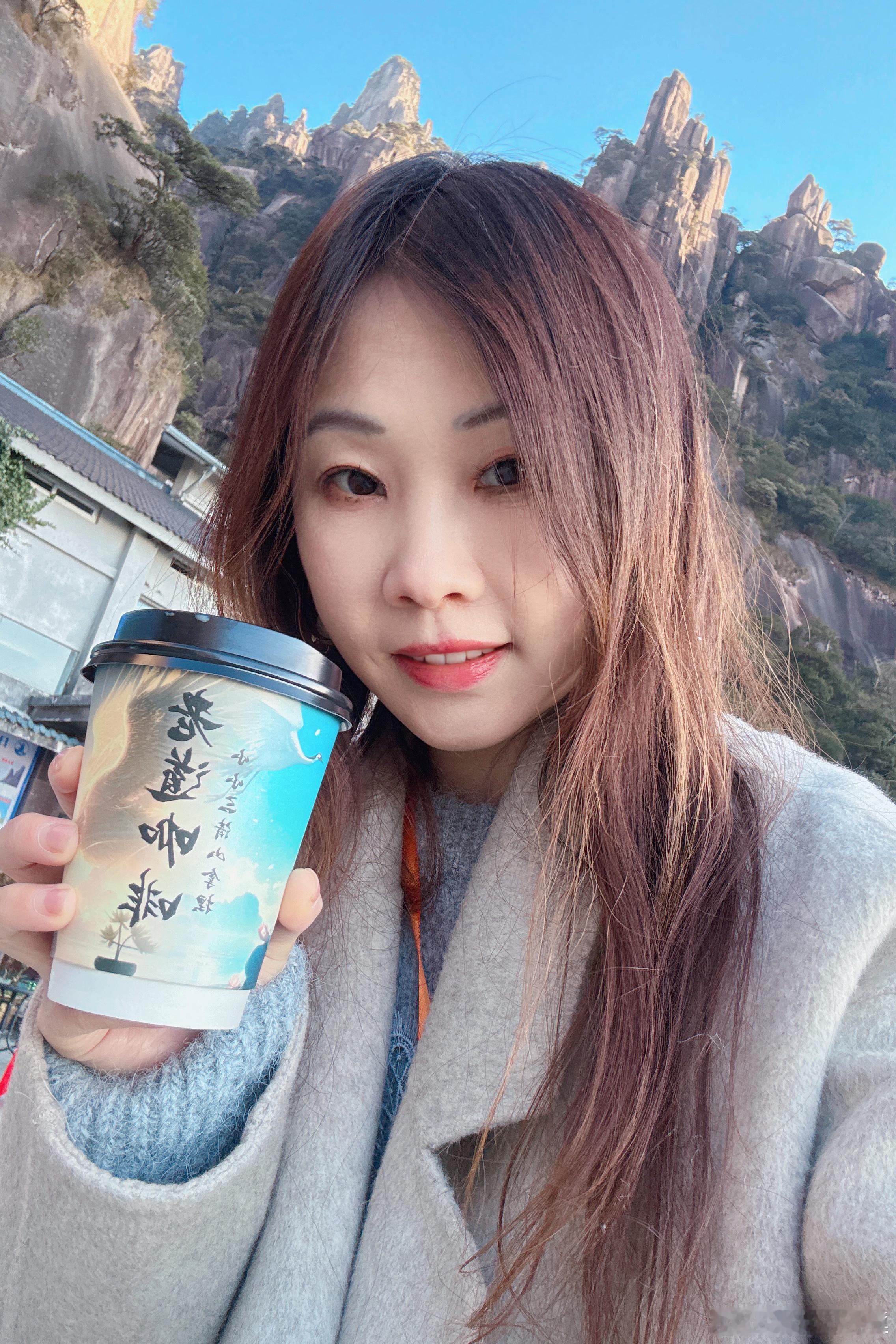 💥宝子们，聊聊网购这个话题😎✨网购的诞生真的像是一场神奇的魔法，把我们带到了