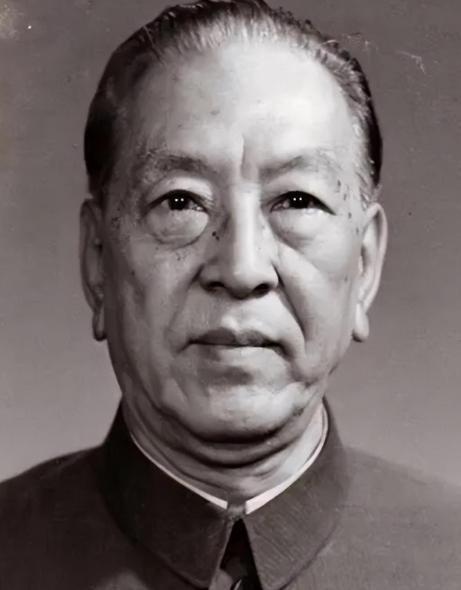 1978年7月，一个让全世界都吃了一惊的消息传来：中国不再给 阿尔巴尼亚 任何援