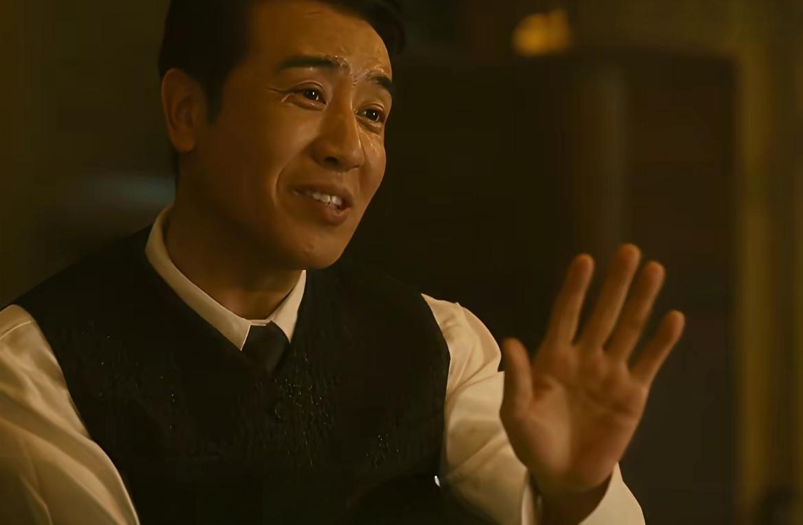 追剧《八千里路云和月》 田家泰总是给人一种神秘感！他家财万贯却孤身一人。
   