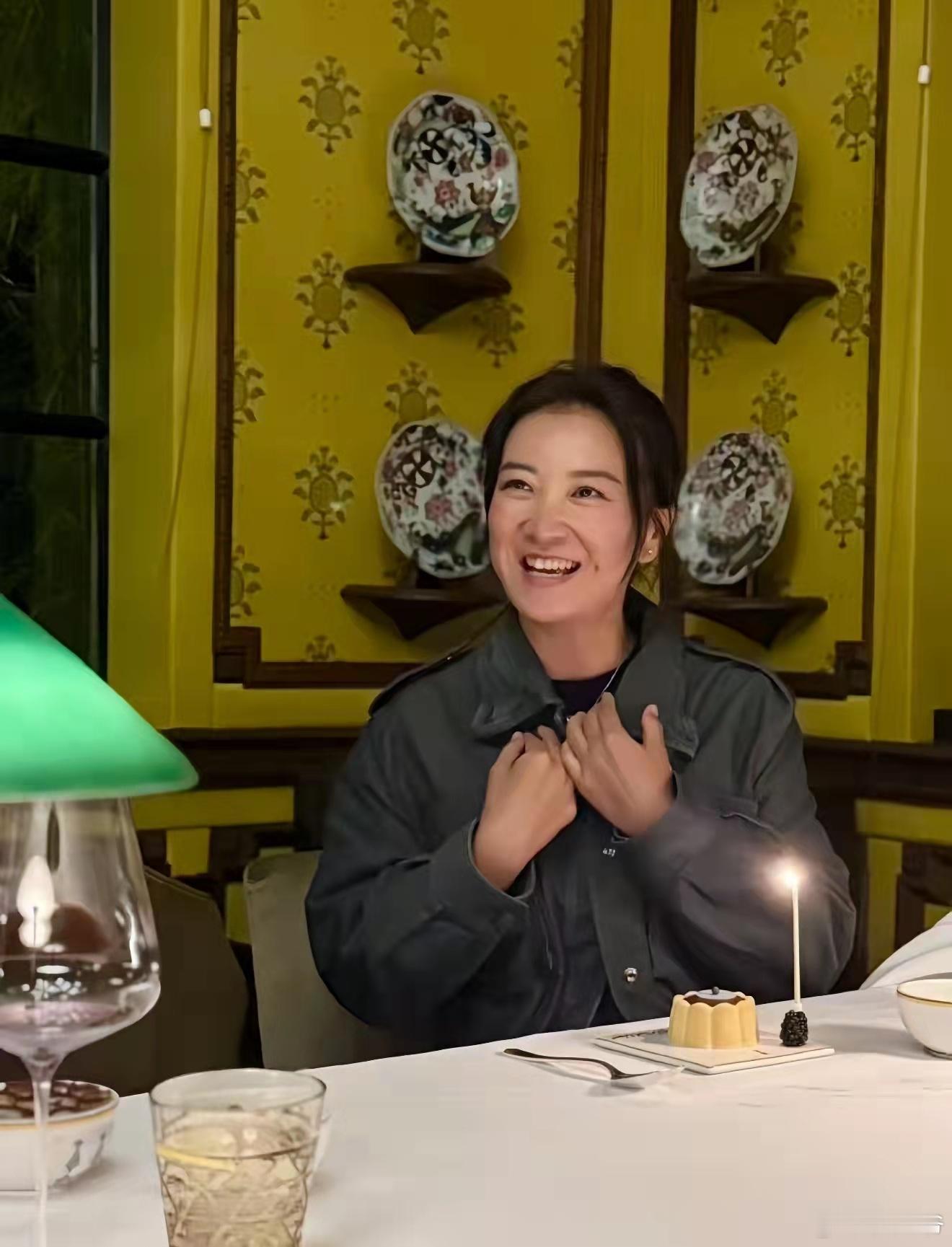终于知道贾玲为什么瘦那么快了，过个生日才吃这么点？ ​​​