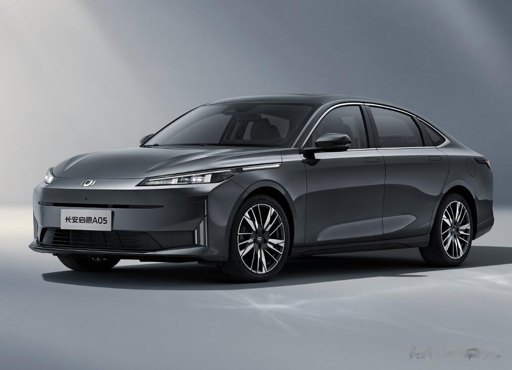#长安启源A05 油电同价新选择# 在过去，新能源汽车常常因为高昂的价格让人望而