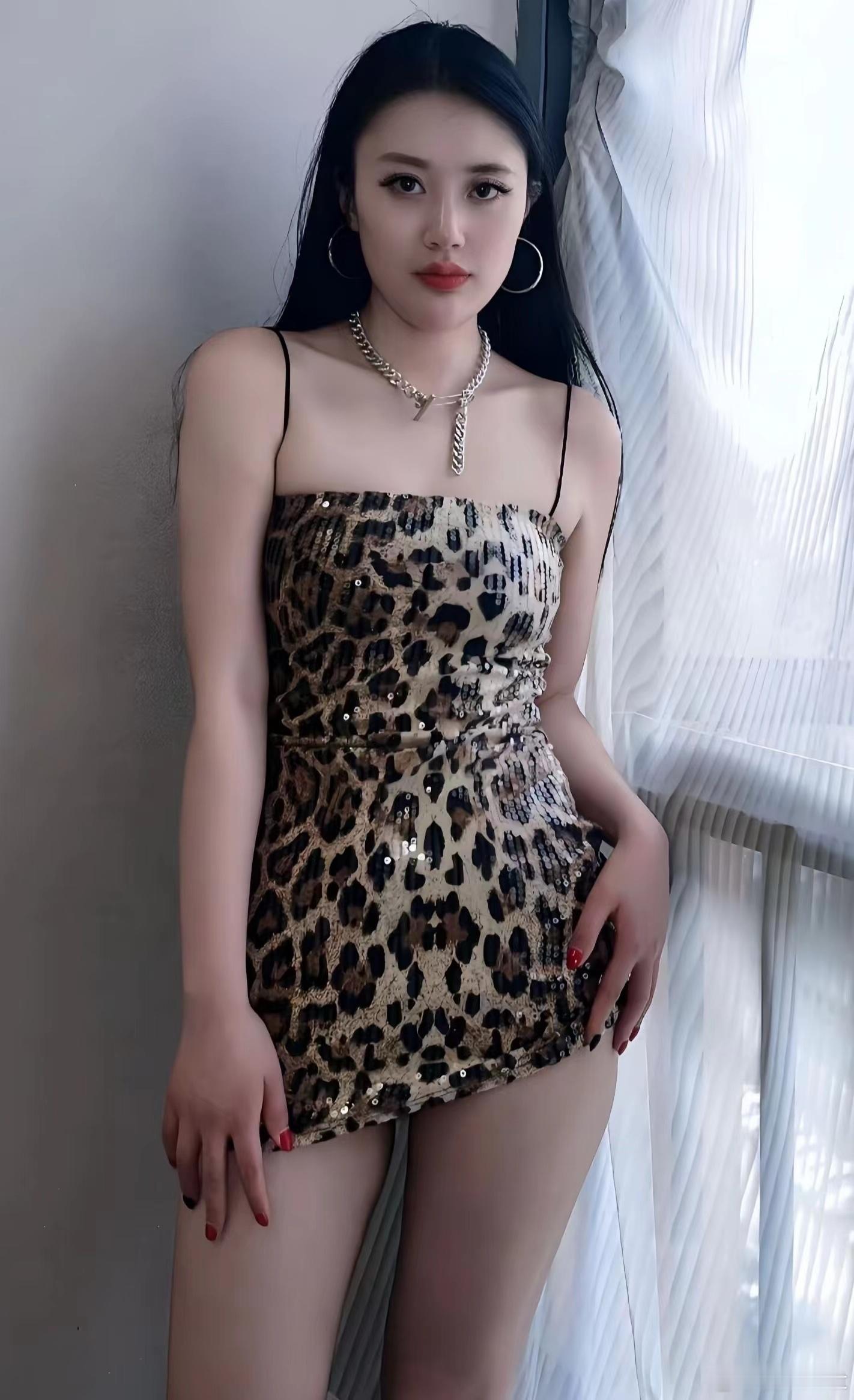 豹纹小短裙 ​​​