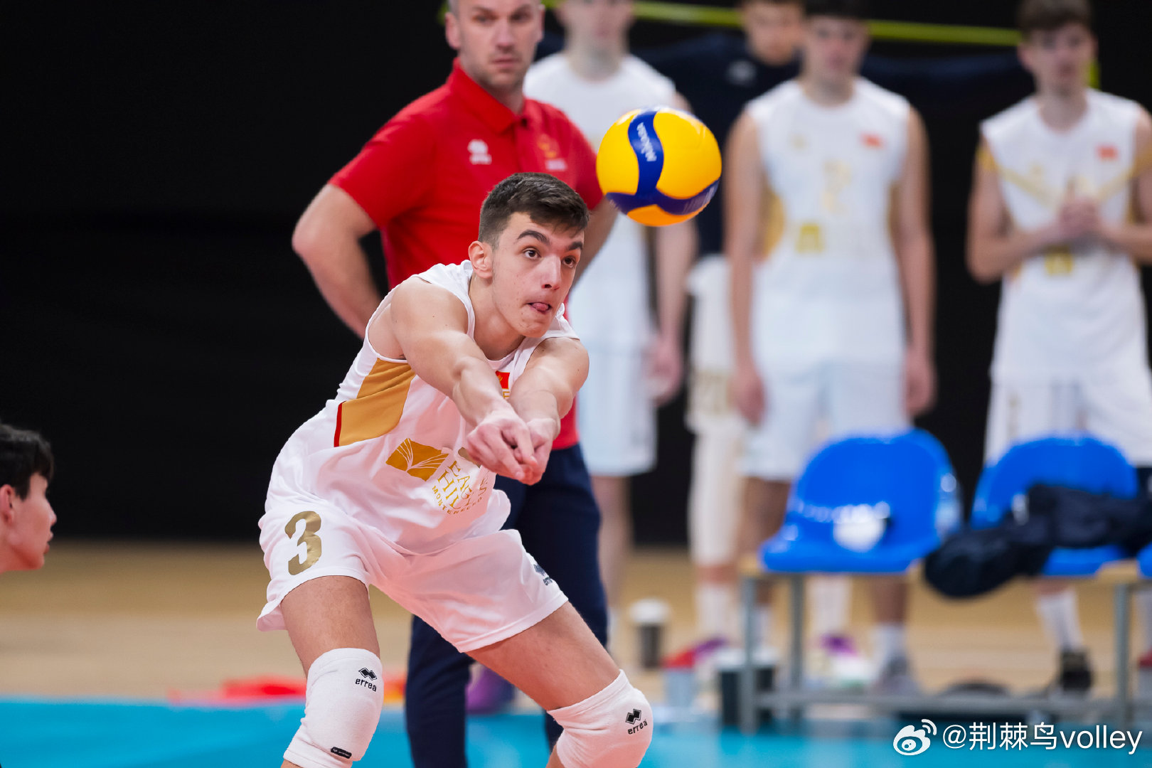 男排欧青赛新星冒头！来自黑山2009年出生的主攻武克·斯塔诺耶维奇，在U18欧锦