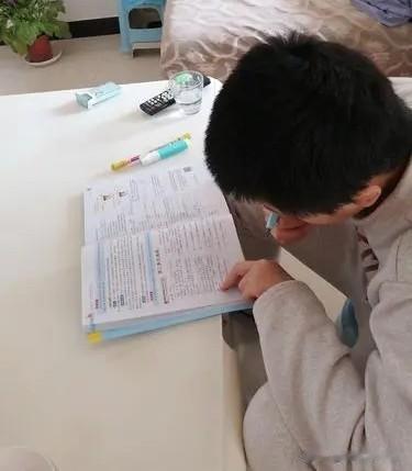 小学数学抓好六点，孩子考试次次拔尖！

1、审题一定要过关，养成用笔圈关键词的习