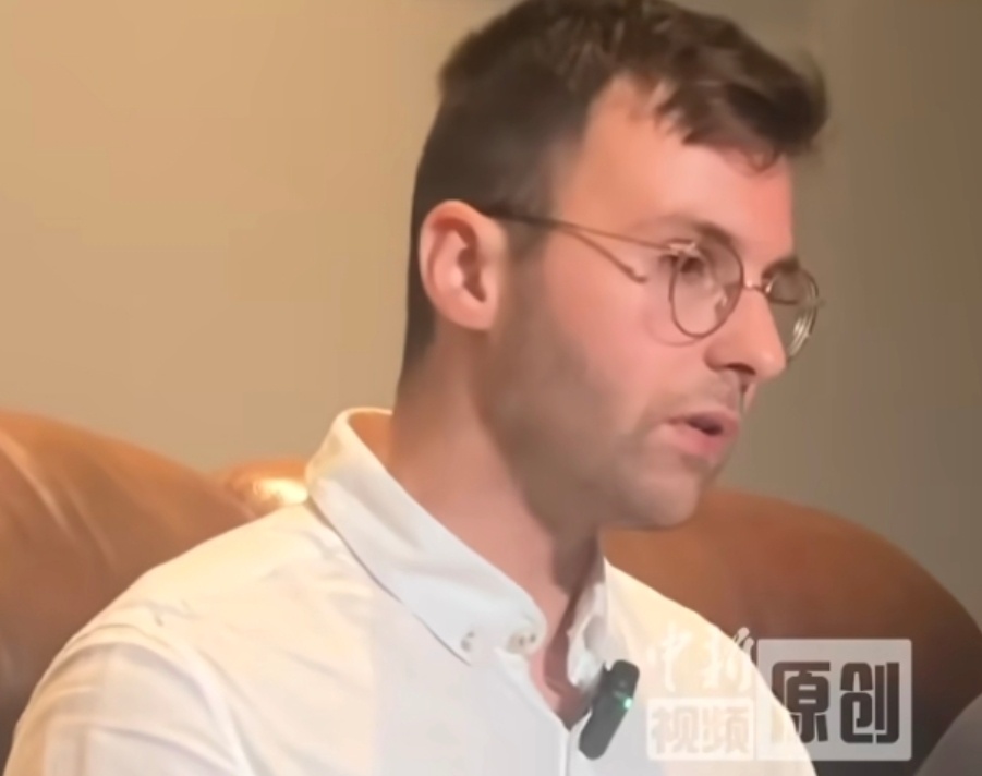 马库斯看完南京照相馆几度哽咽《南京照相馆》魅力大呀，把马库斯看得一愣一愣，接着就