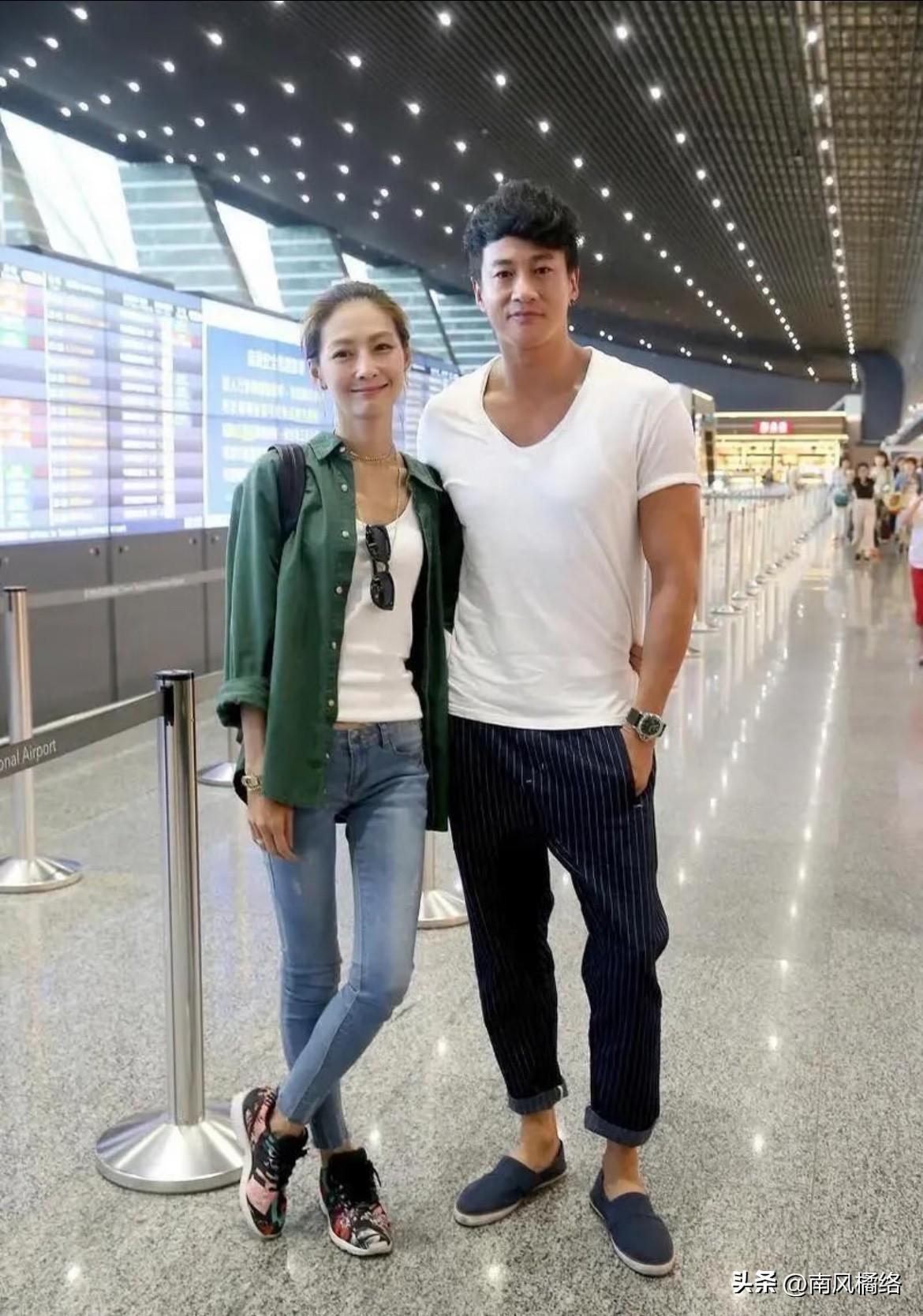 特意查了一下何润东的老婆，才发现，他老婆既不是人气明星，也不是富家千金，而是一个