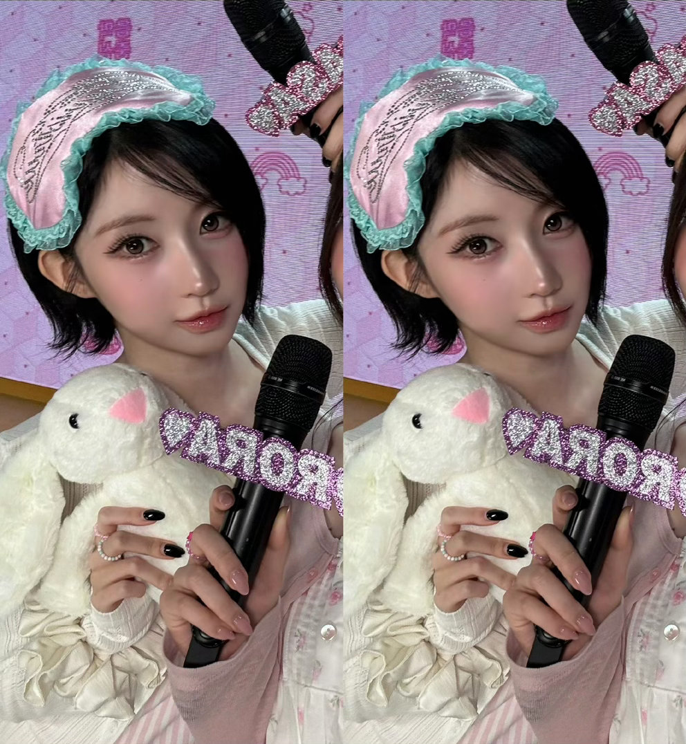 图上有两个很萌的小兔子！🐰asa