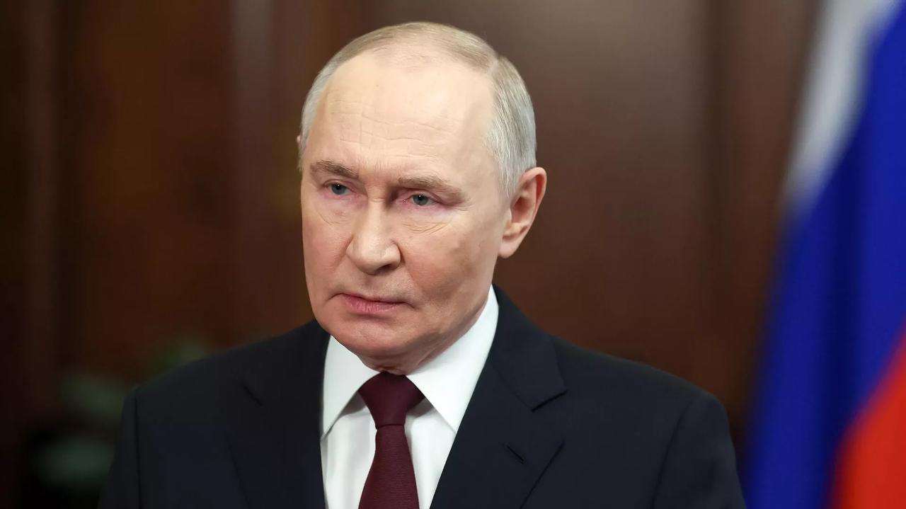 俄乌罕见达成停火共识

普京宣布在东正教复活节期间停火32小时，泽连斯基同意了。